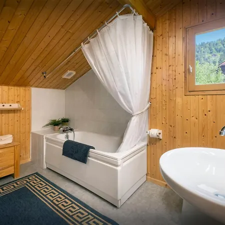 Igel - Ovo Network Chalet